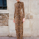 ROBE CATROUX DANS LA RUE DES PLAISIRS