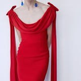 MORTICIA IN PEDRO RED