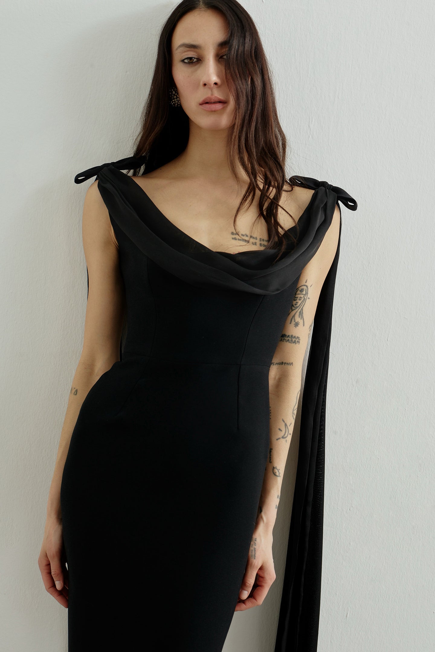 morticia chez castel silk dress One of the things I love most about the character of Morticia is that beneath all the glamour, darkness and wit she creates a world where her children are encouraged to be